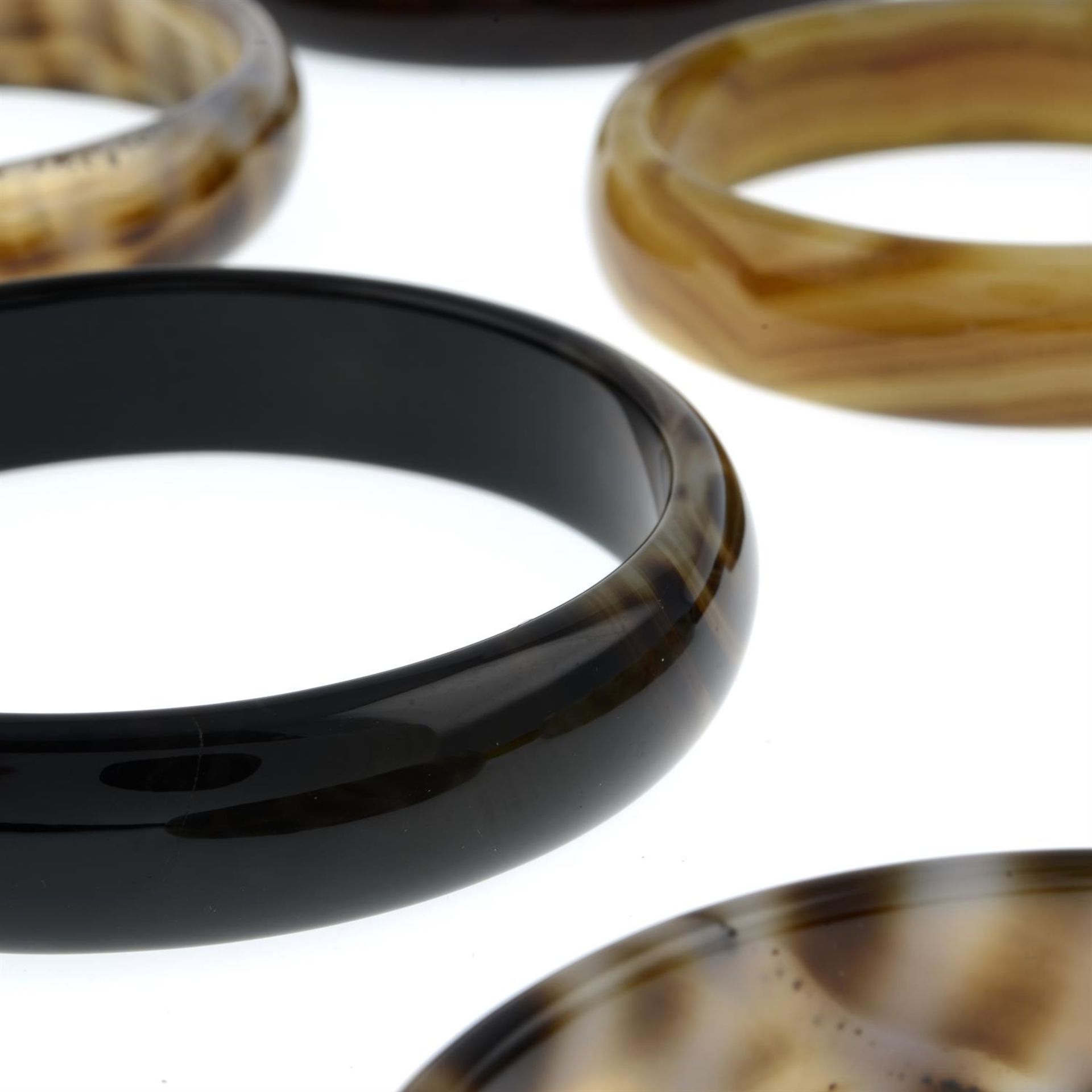 Ten agate bangles - Image 3 of 3