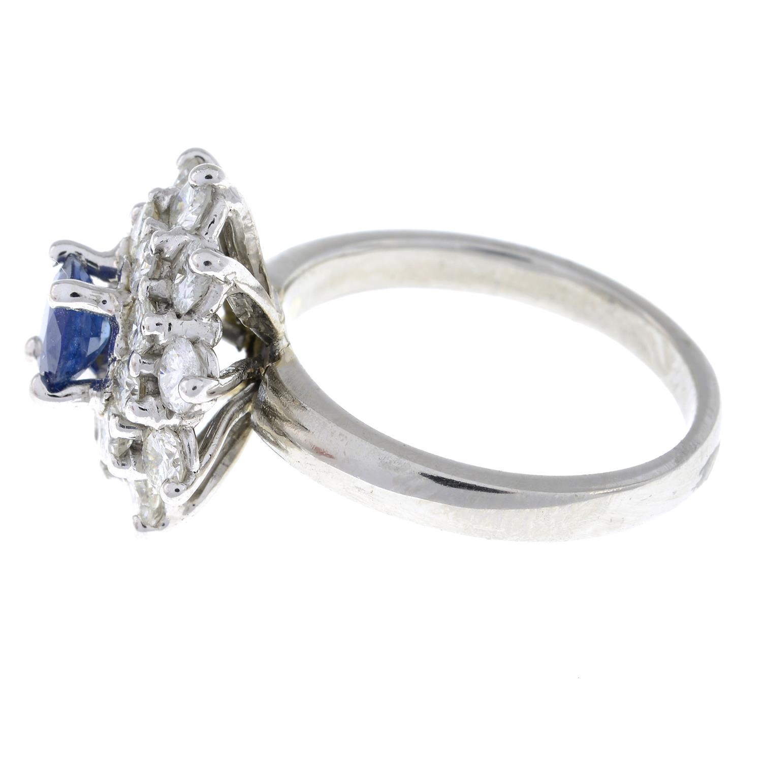 Platinum sapphire & diamond ring - Image 3 of 4