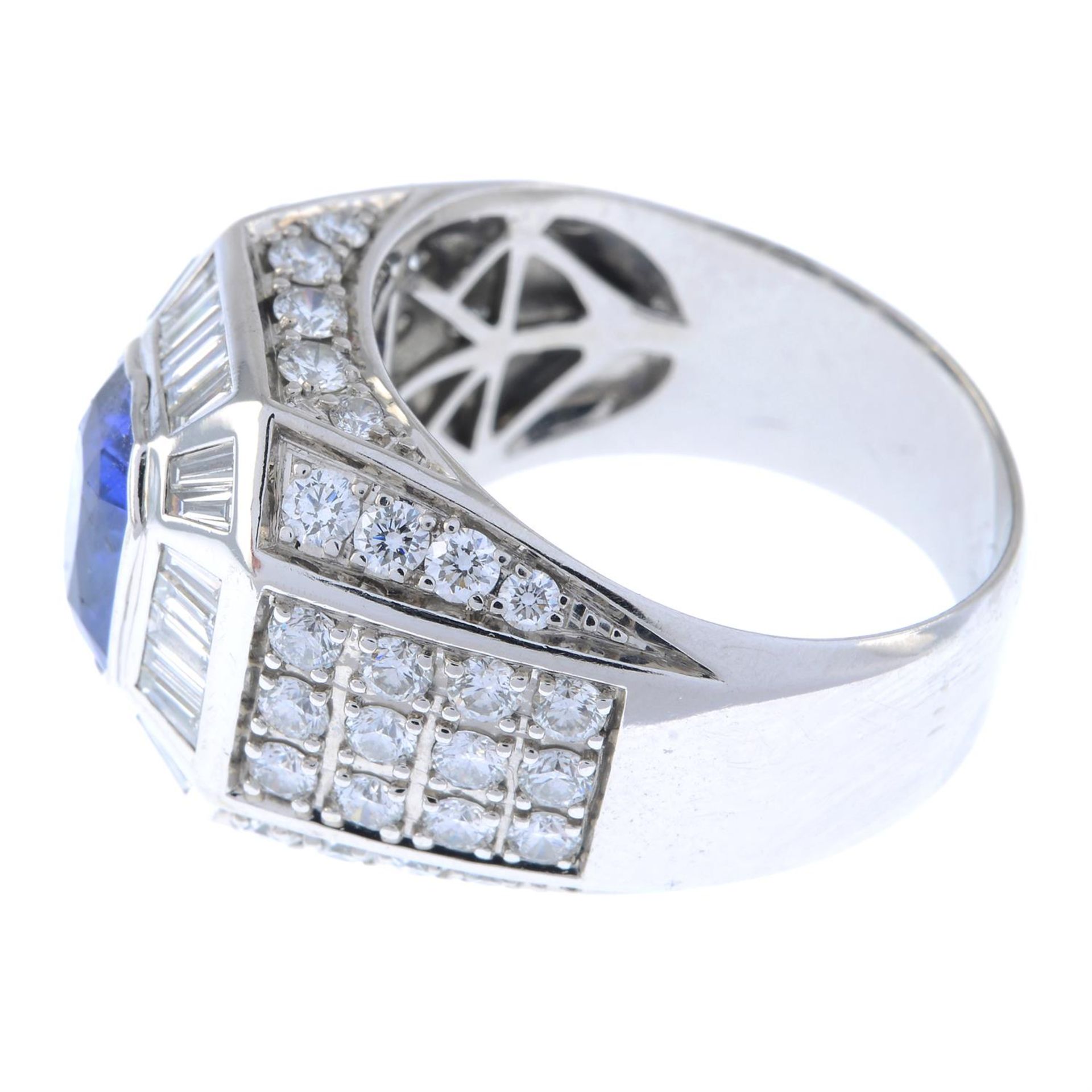 Sapphire and diamond ring - Image 3 of 4