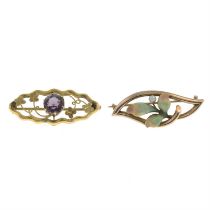 Two early 20th century brooches