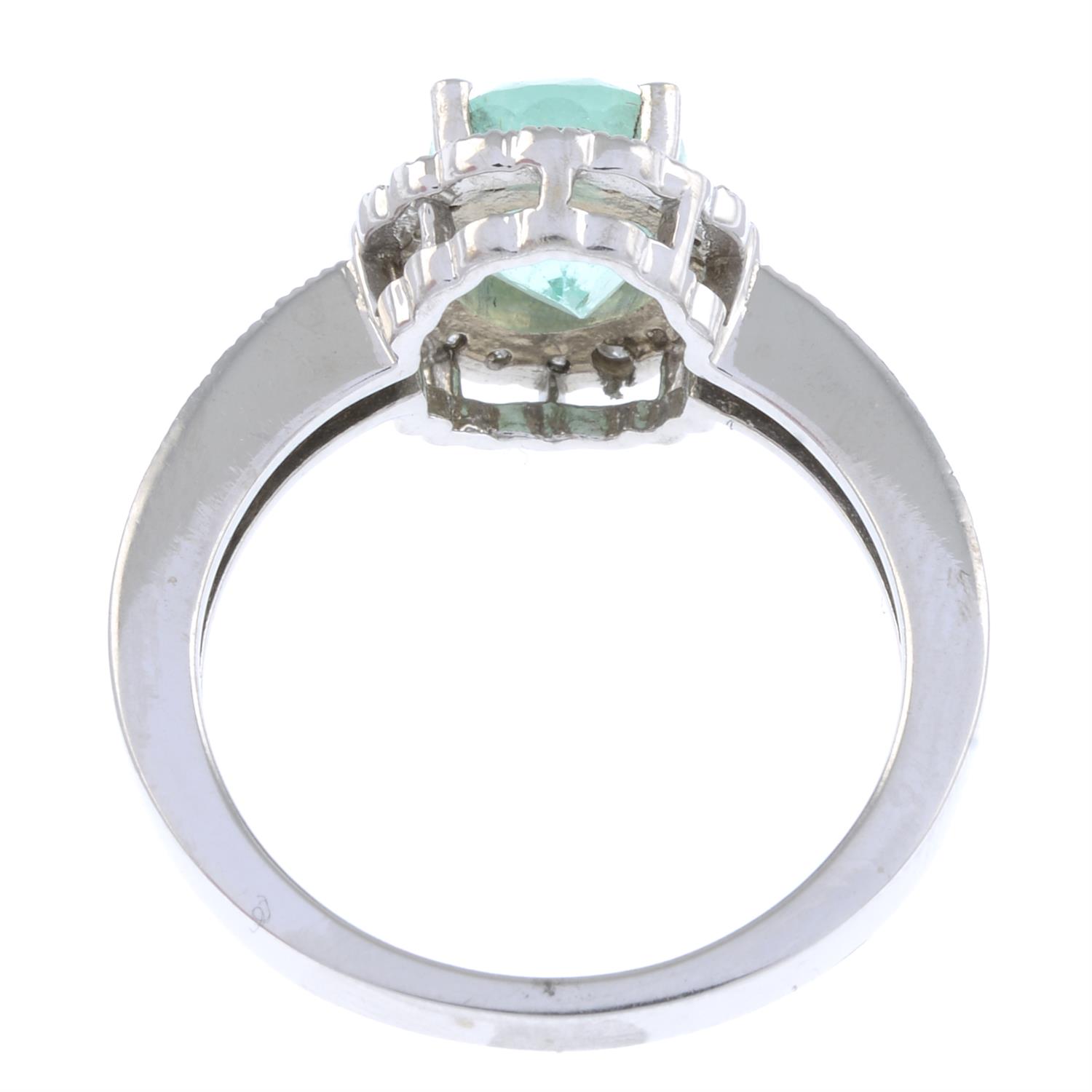 14ct gold green beryl & diamond dress ring - Image 2 of 2