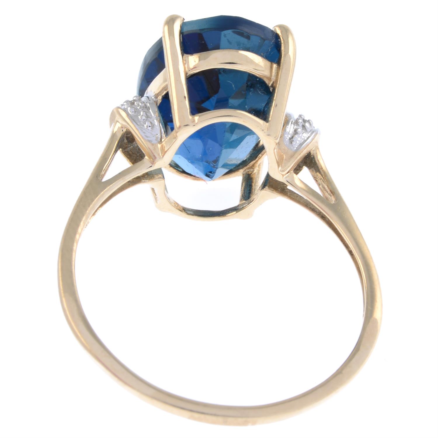 9ct gold blue topaz & diamond ring - Image 2 of 2