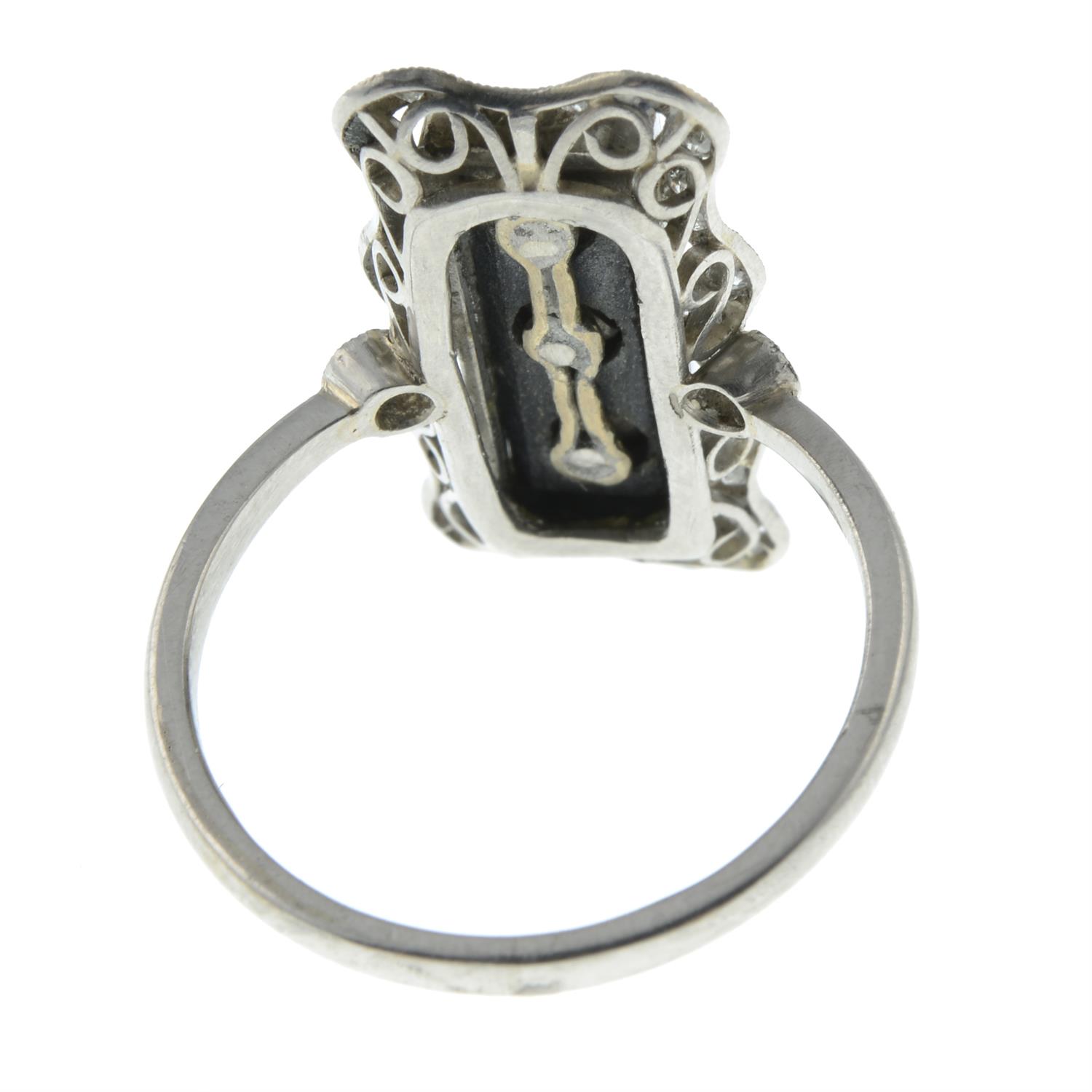 Diamond & onyx dress ring - Image 3 of 3