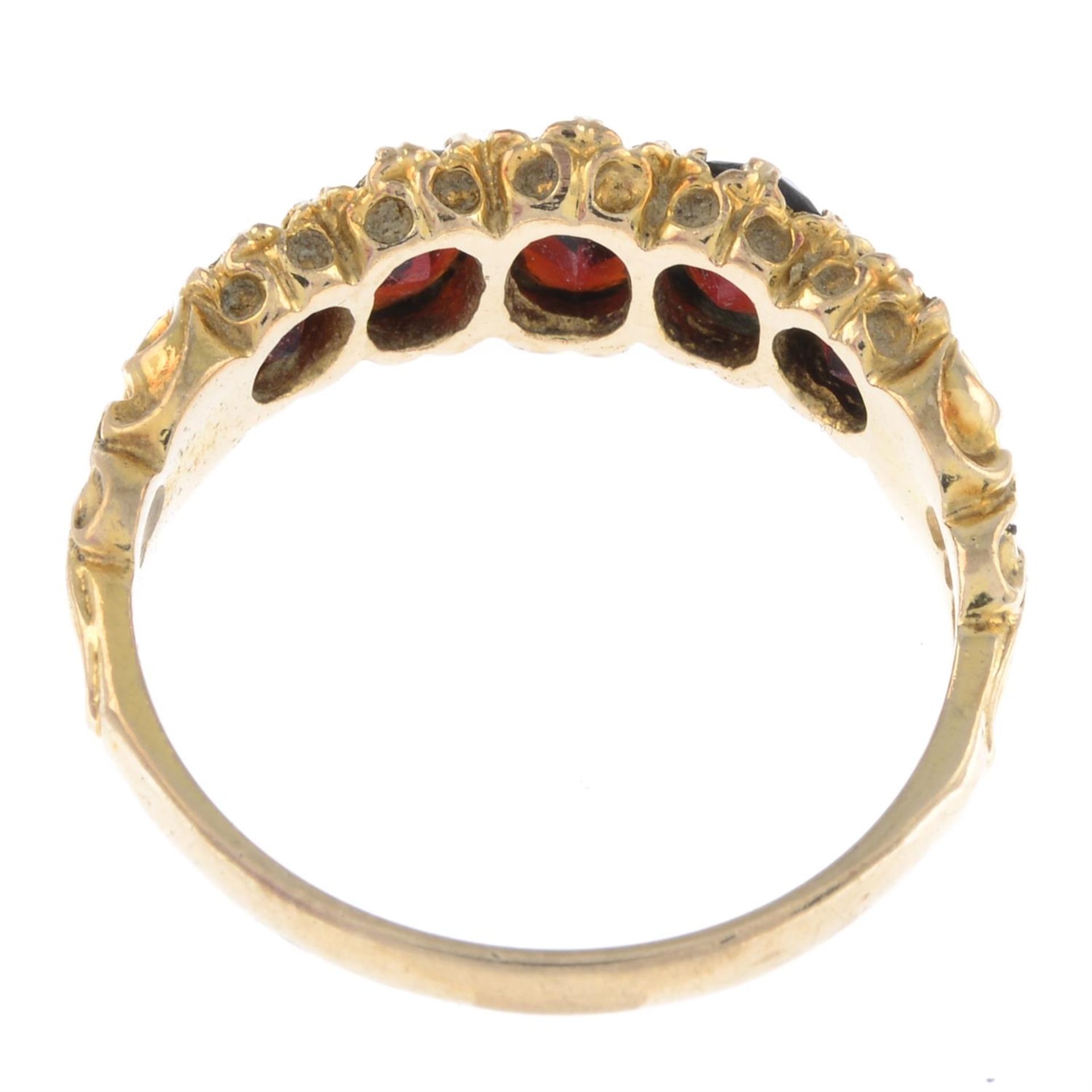 9ct gold garnet five-stone ring - Image 2 of 2