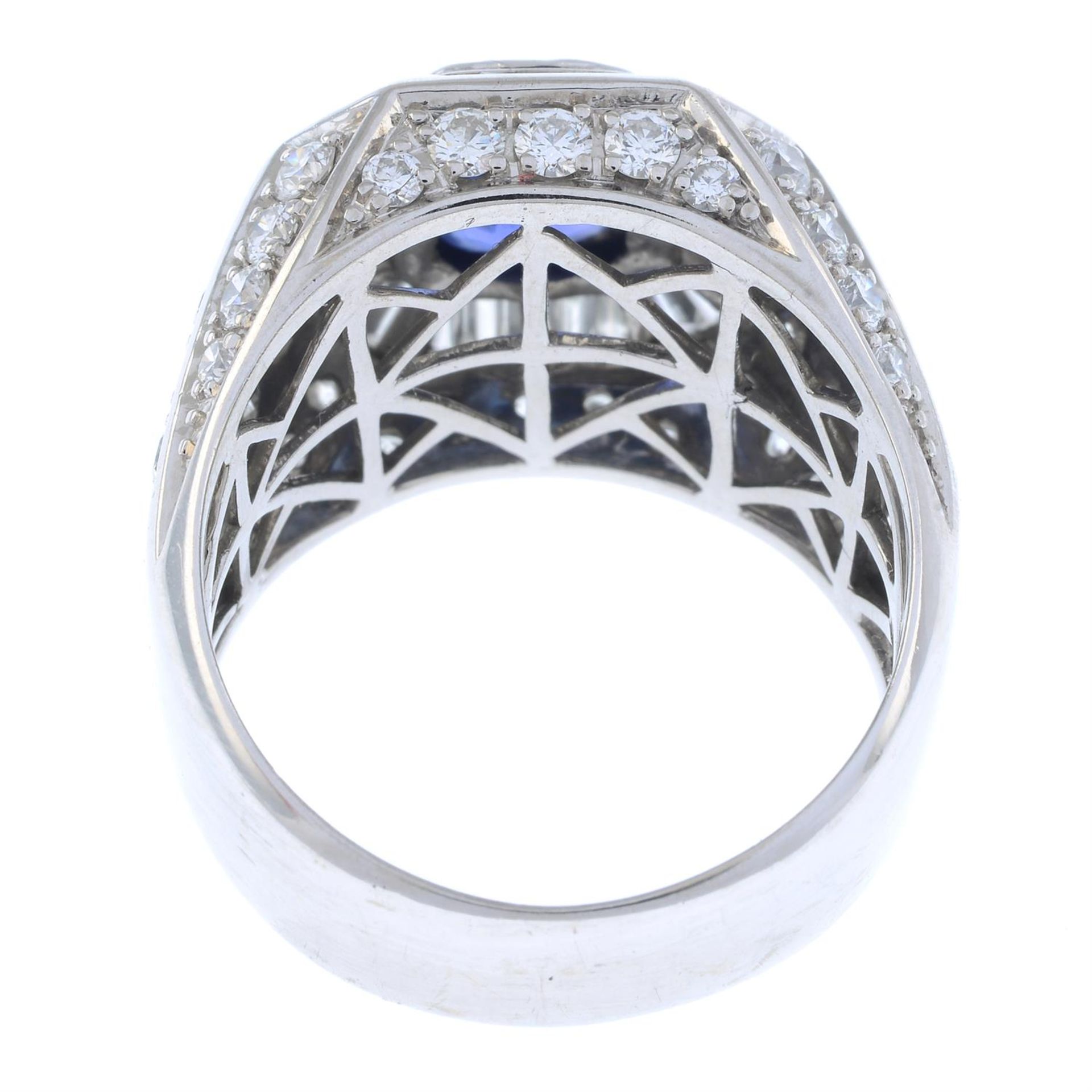 Sapphire and diamond ring - Image 2 of 4