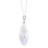 Cultured pearl & diamond pendant & chain