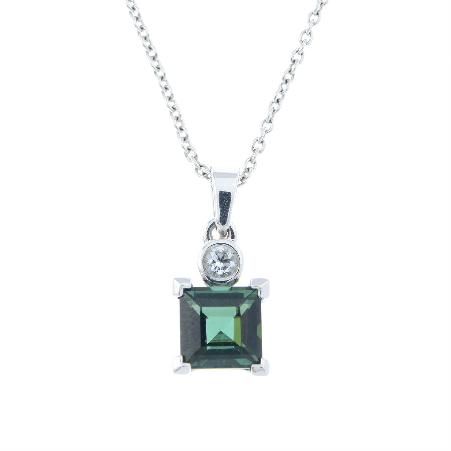 18ct gold green tourmaline and diamond pendant with chain - Image 2 of 3