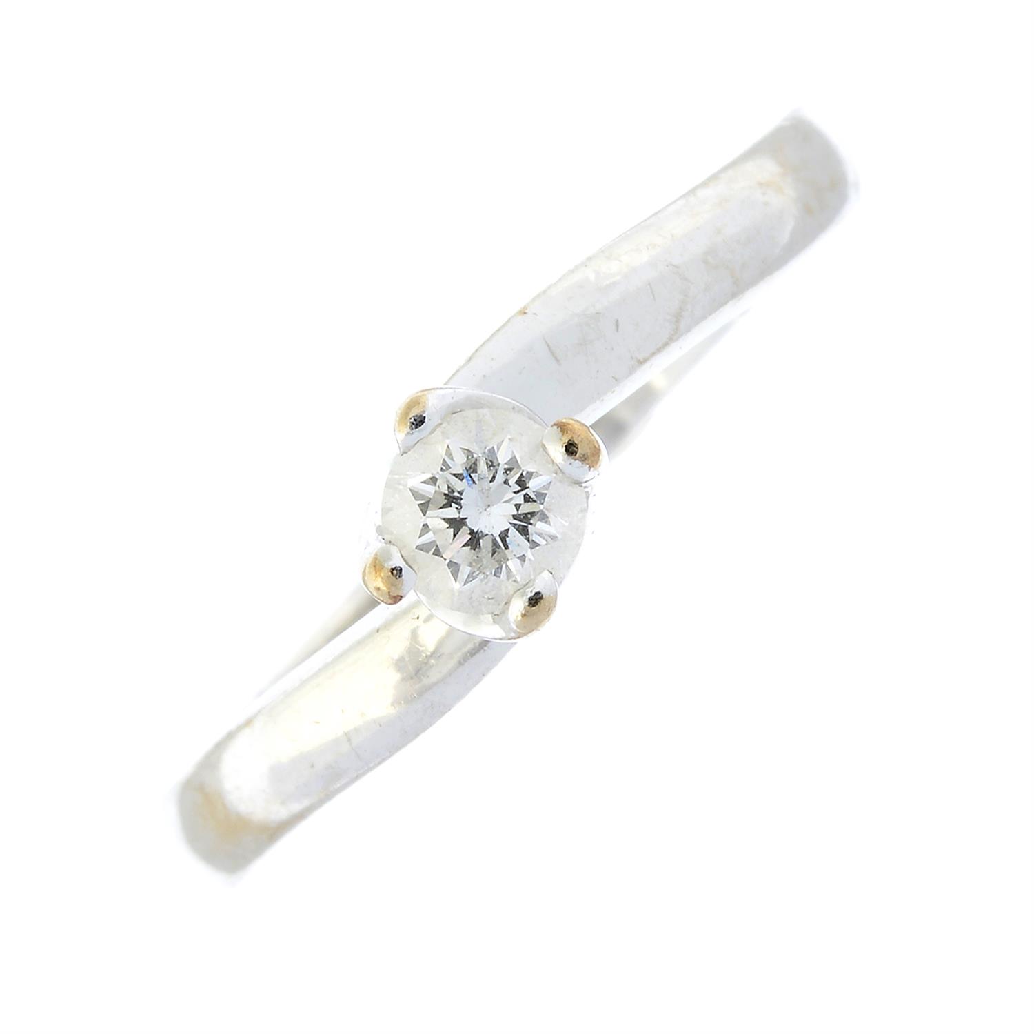 18ct gold diamond single-stone ring