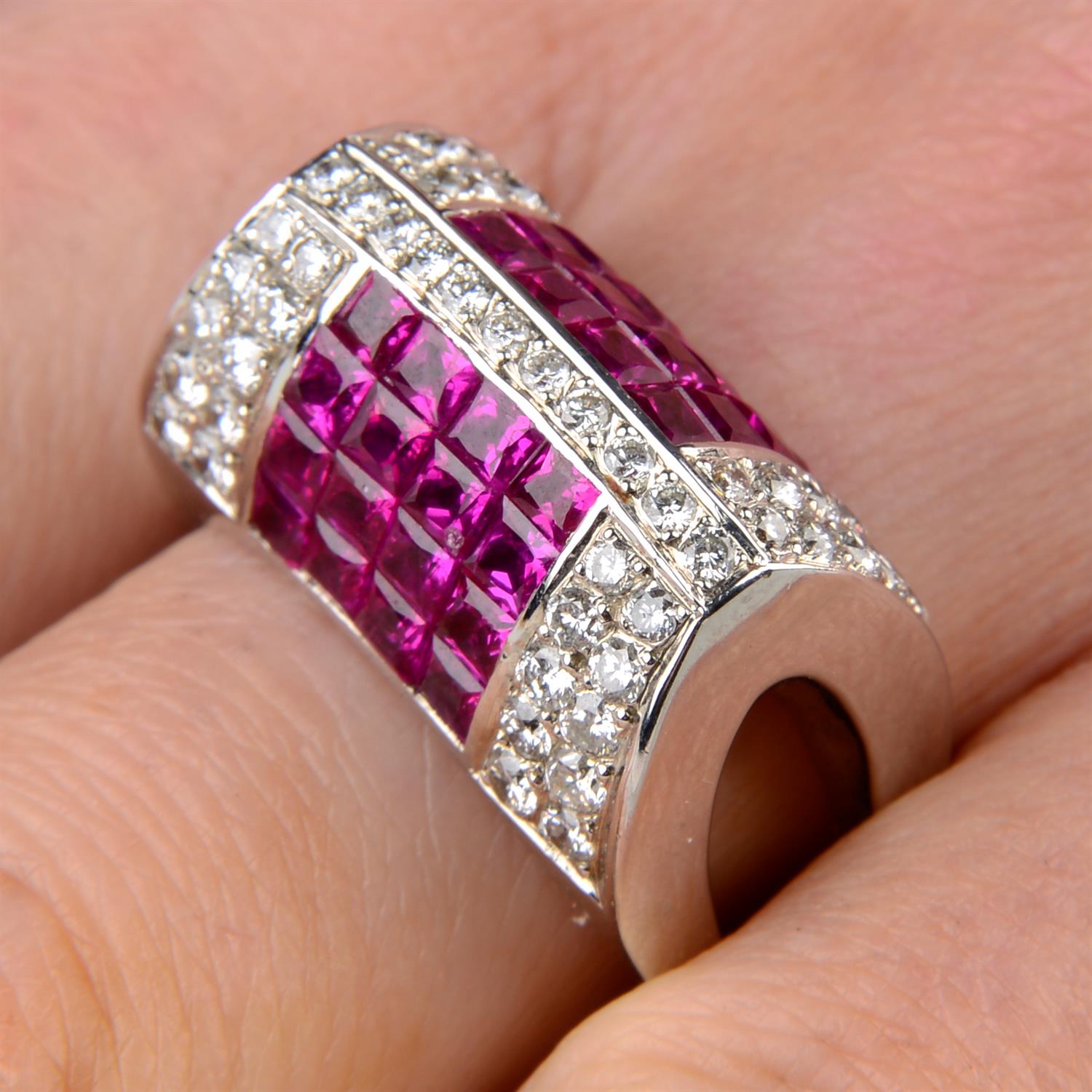 Ruby and diamond dress ring - Image 4 of 5