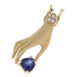 Sapphire & gem-set figa pendant
