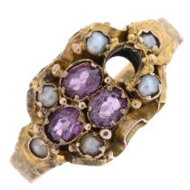 15ct gold garnet & split pearl dress ring