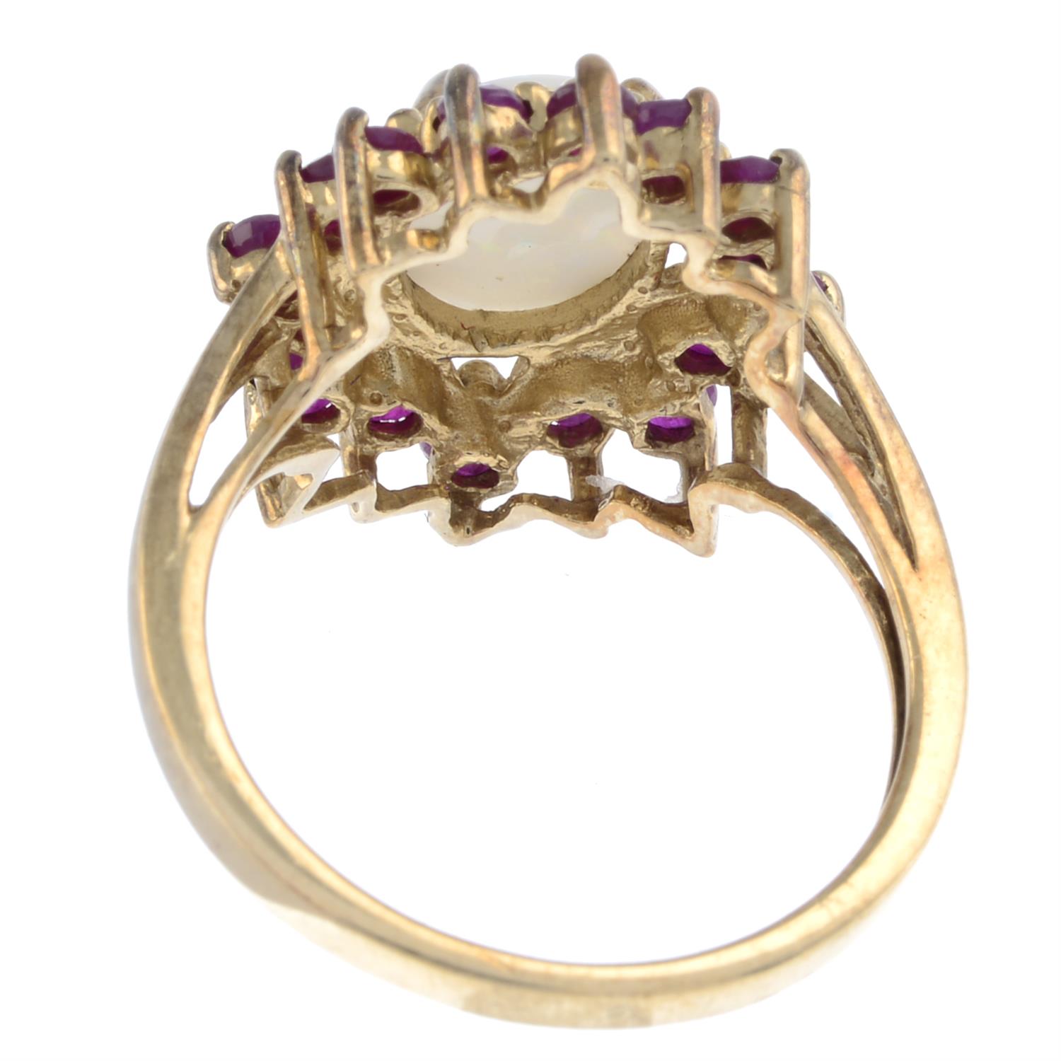 9ct gold opal & ruby cluster ring - Image 2 of 2