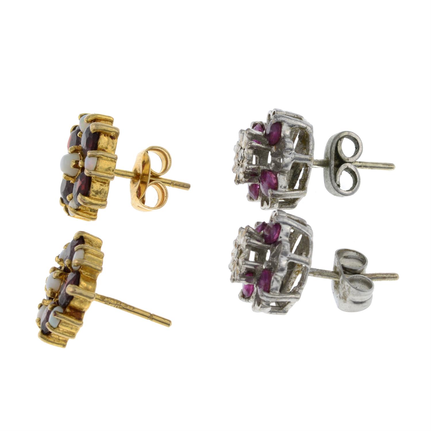 Two pairs 9ct gold gem-set earrings - Image 2 of 2