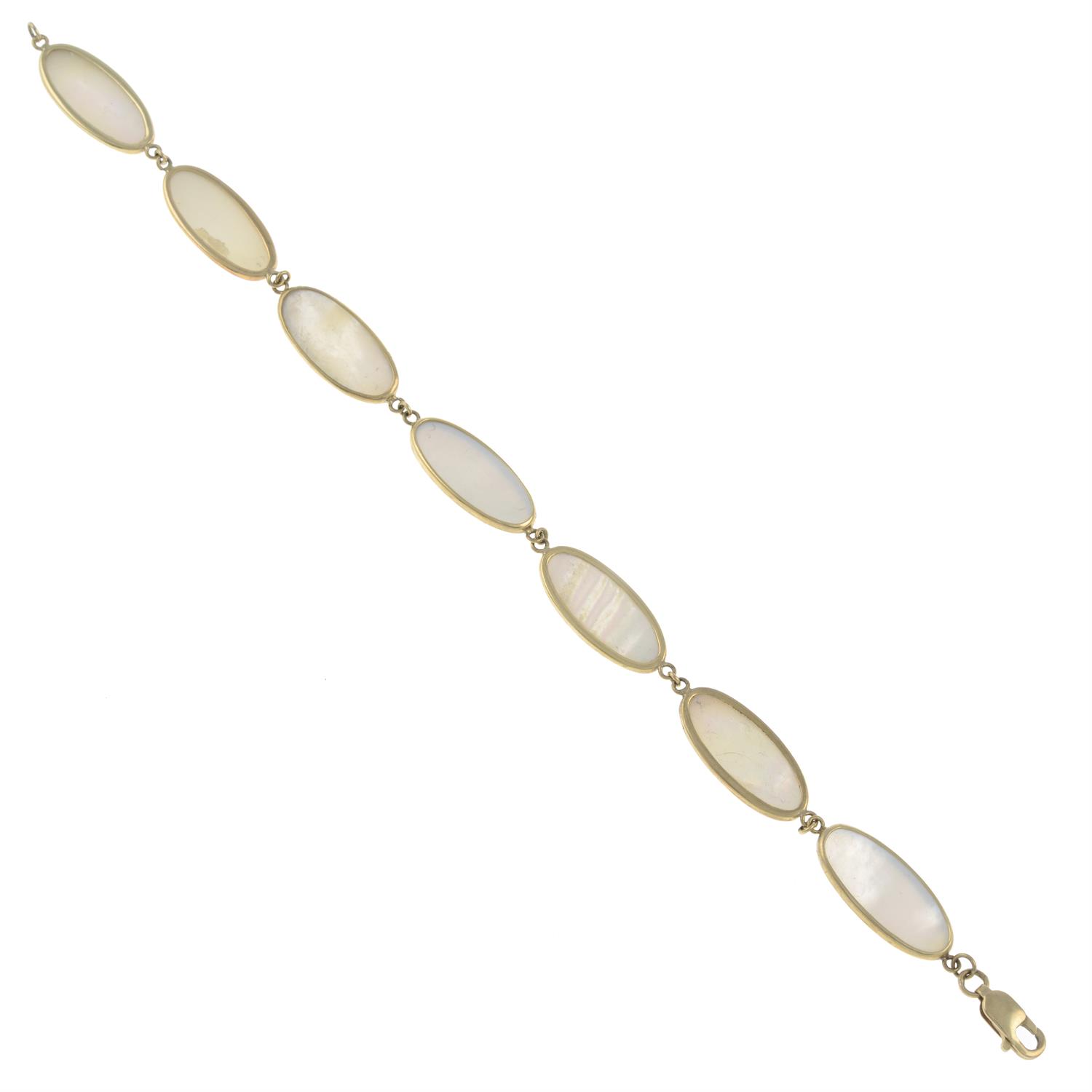 9ct gold mother-of-pearl bracelet - Image 2 of 2