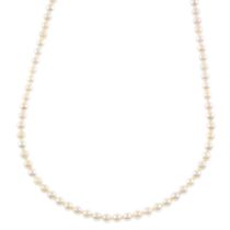 Cultured pearl necklace, with 9ct gold clasp