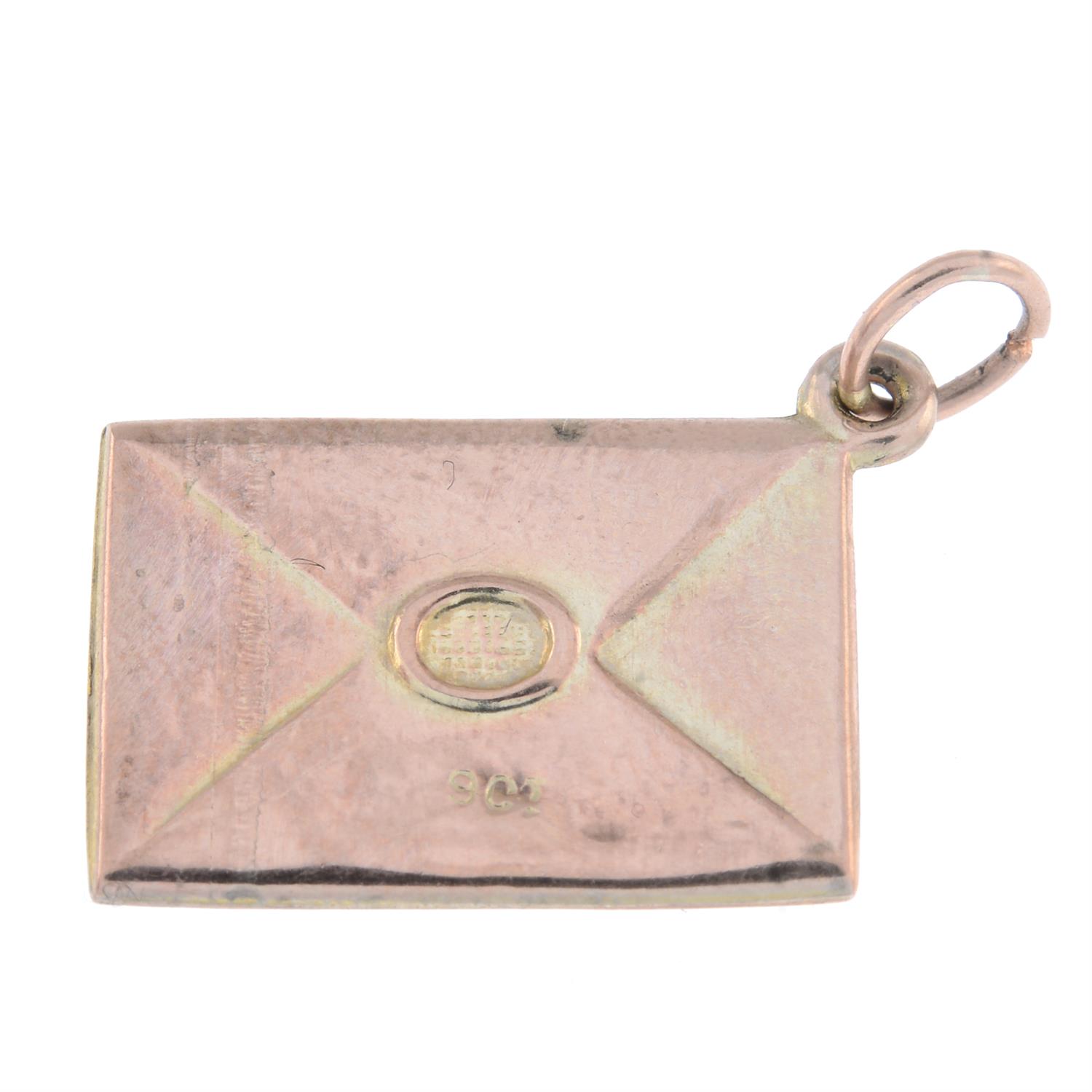 Mid 20th gold 'good luck' envelope charm - Image 2 of 2