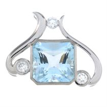 Aquamarine & diamond pendant