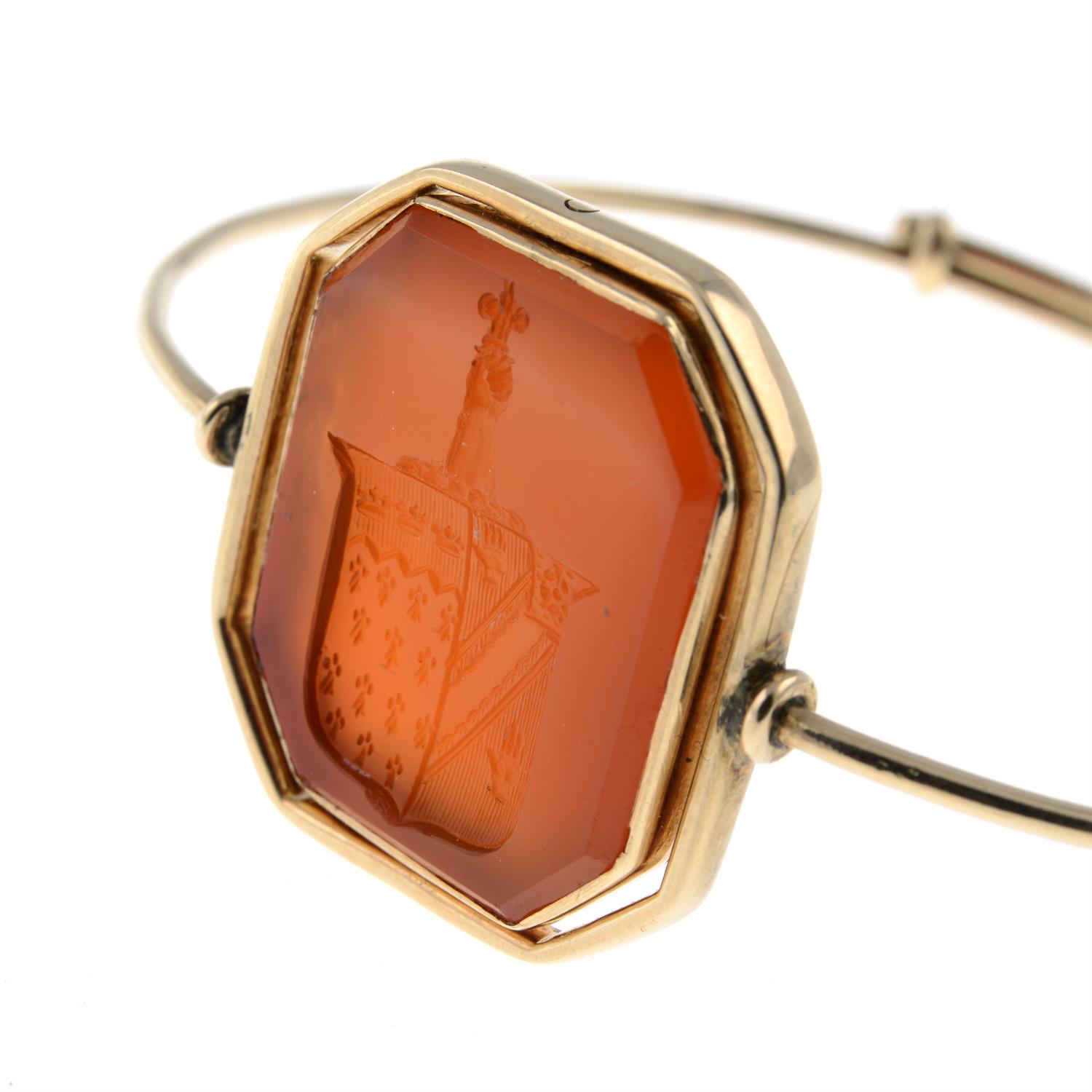 19th century gold reversible carnelian fob bangle - Image 3 of 5