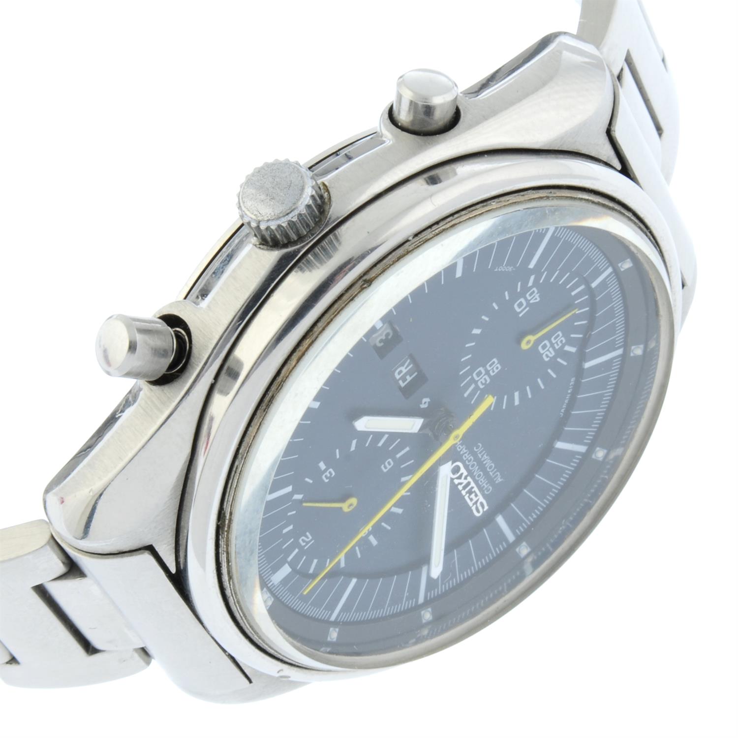 Seiko - a chronograph watch, 42mm. - Image 3 of 4
