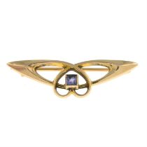 Early 20th century 15ct gold sapphire brooch