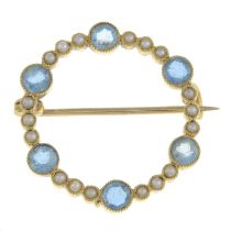 Early 20th 15ct gold aquamarine & pearl brooch