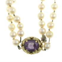 Cultured pearl necklace, with amethyst clasp