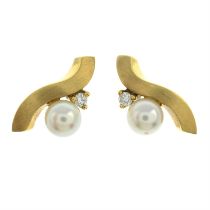 18ct gold diamond & cultured pearl earrings