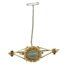 Early 20th gold cat's eye chrysoberyl brooch