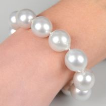 'South Sea' cultured pearl bracelet