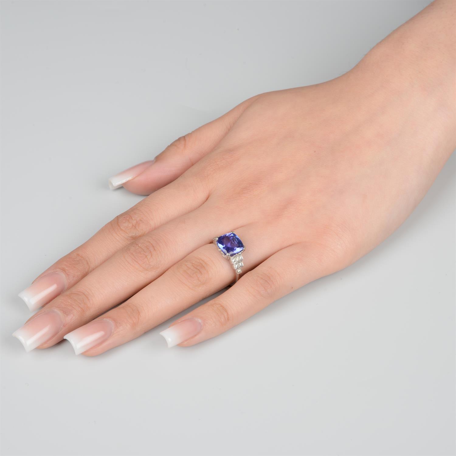 Tanzanite and diamond ring - Bild 5 aus 5