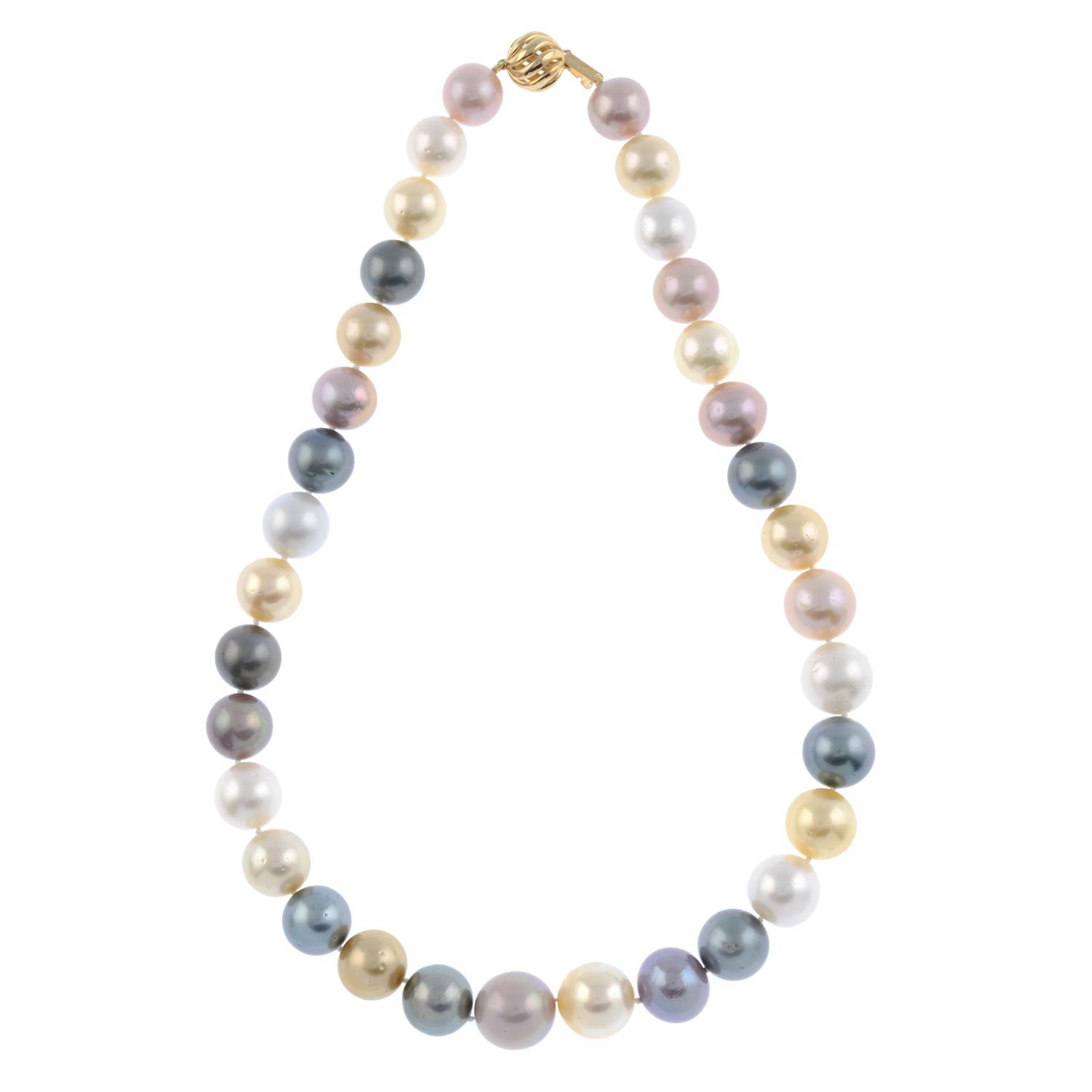 Multi-hue cultured pearl single-strand necklace - Image 2 of 4