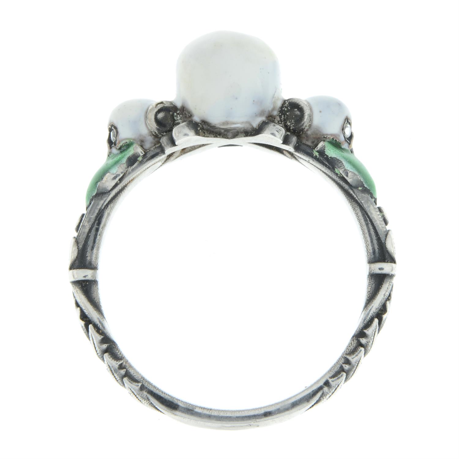 Diamond and enamel skull ring - Image 4 of 7