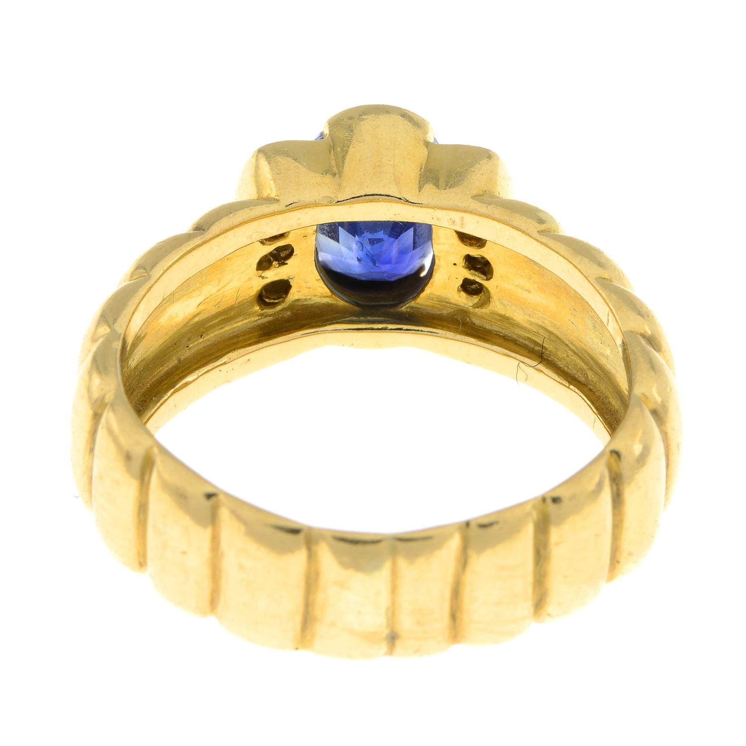 18ct gold sapphire and diamond ring - Image 3 of 5