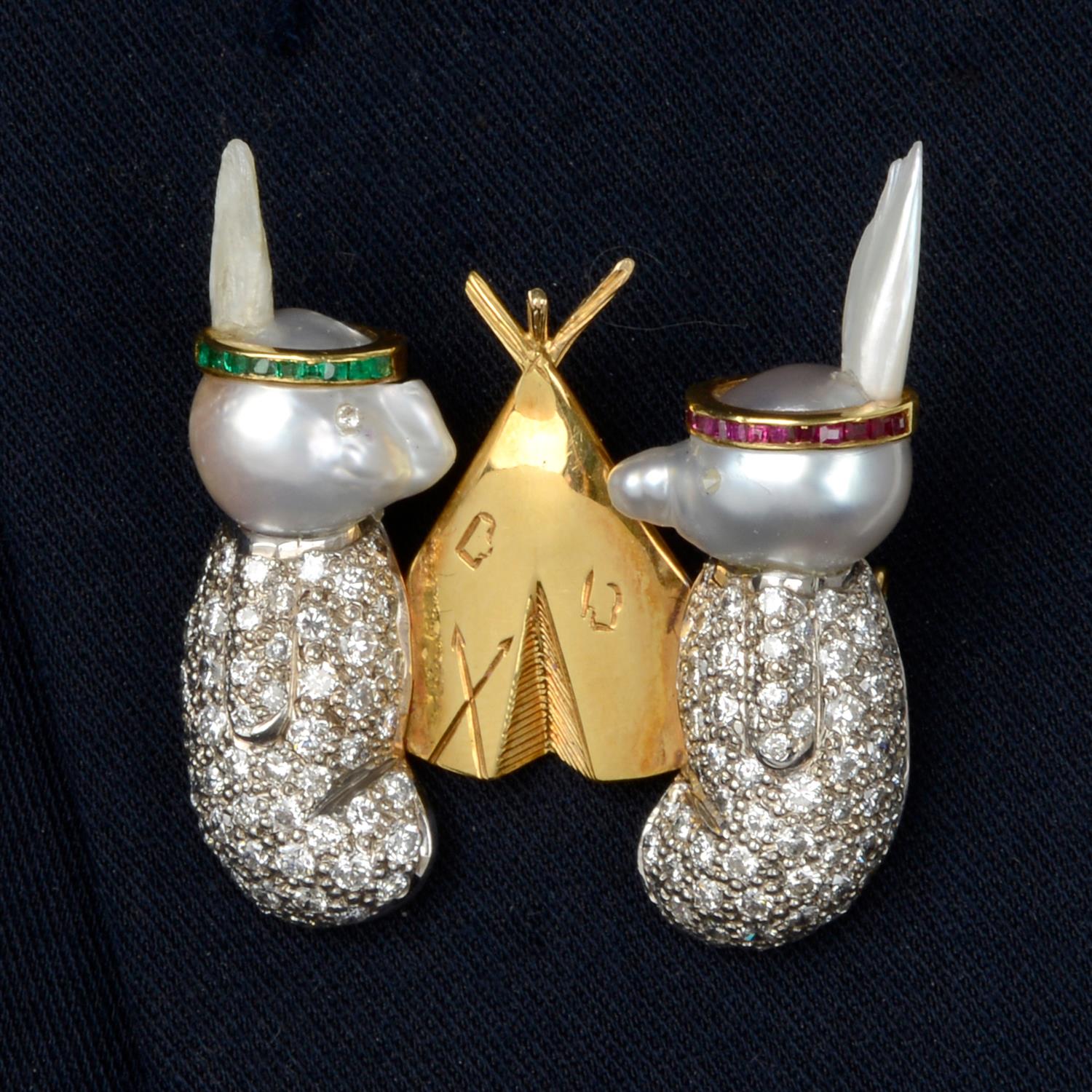 18ct gold 'Baby Braves' brooch by Geoff Rowlandson