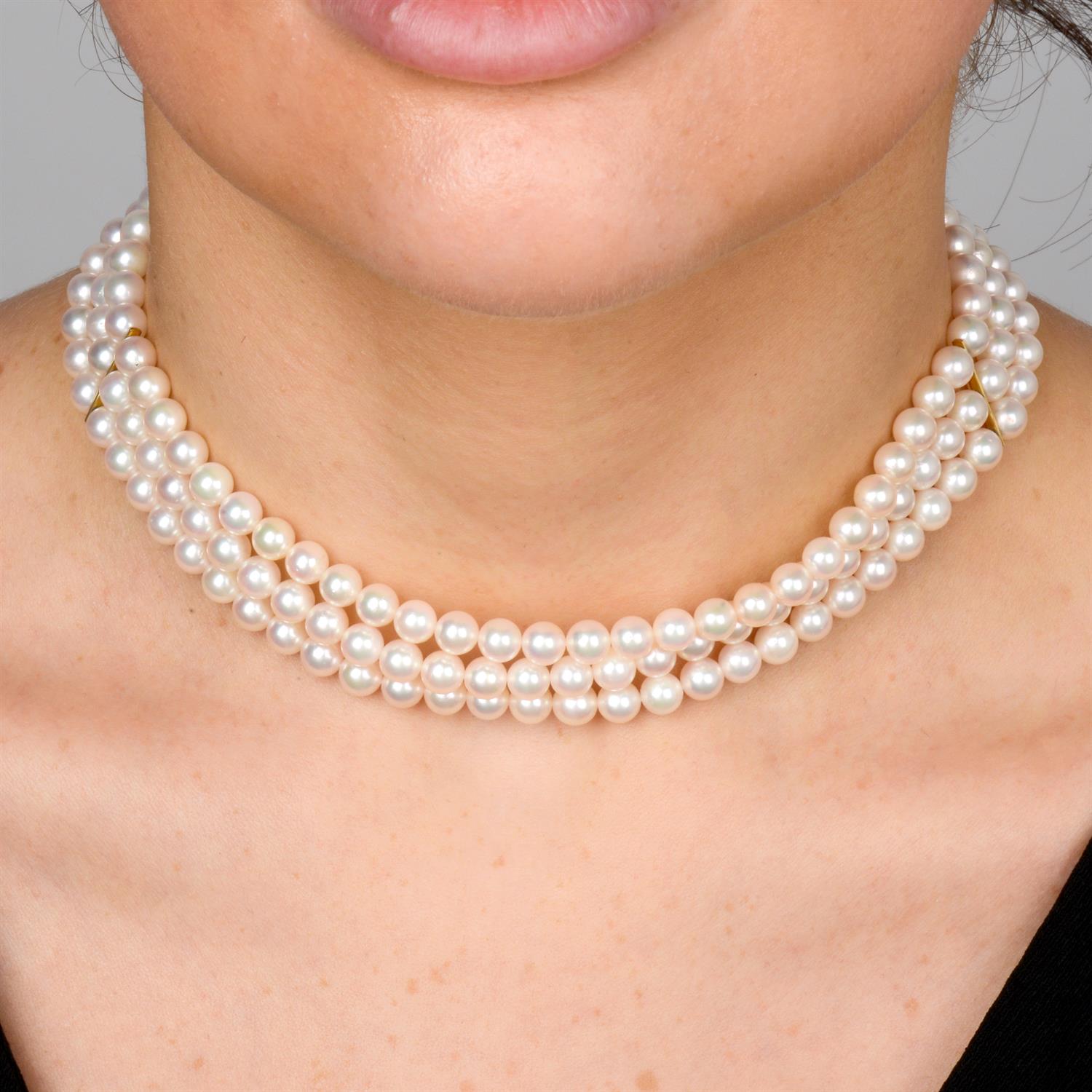Cultured pearl necklace, Chow Tai Fook
