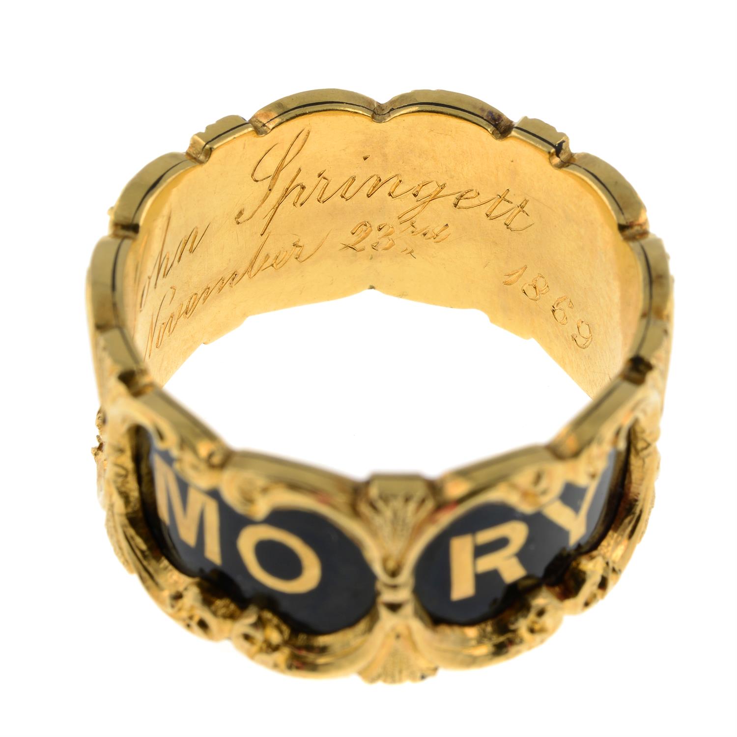 Victorian 18ct gold enamel mourning ring - Image 6 of 7