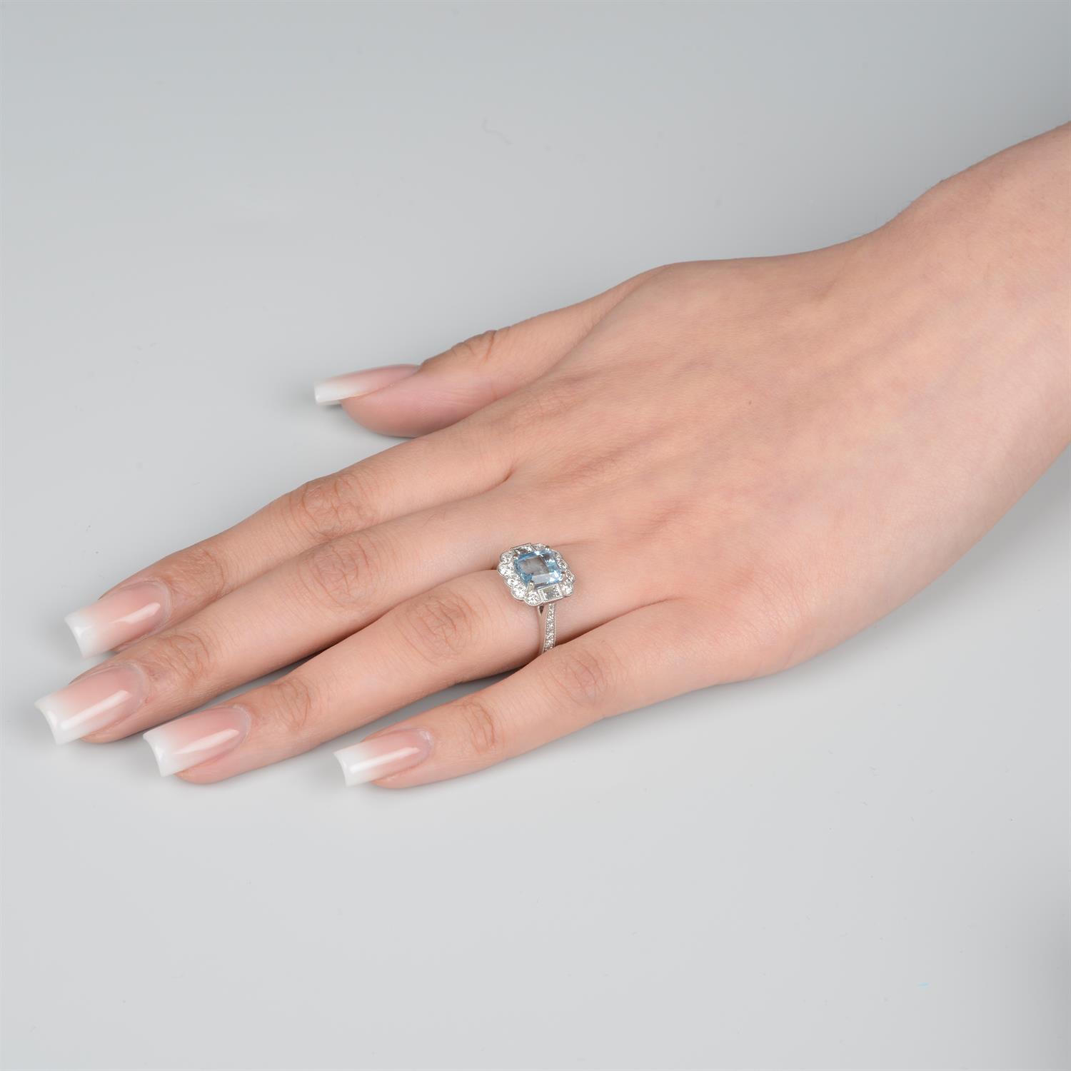 Platinum aquamarine and diamond ring - Bild 5 aus 5