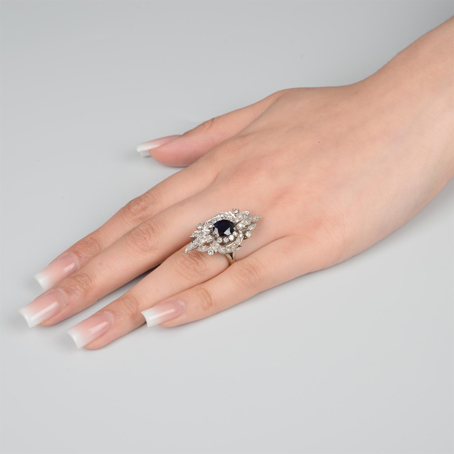 Mid 20th century sapphire and diamond ring - Image 5 of 5