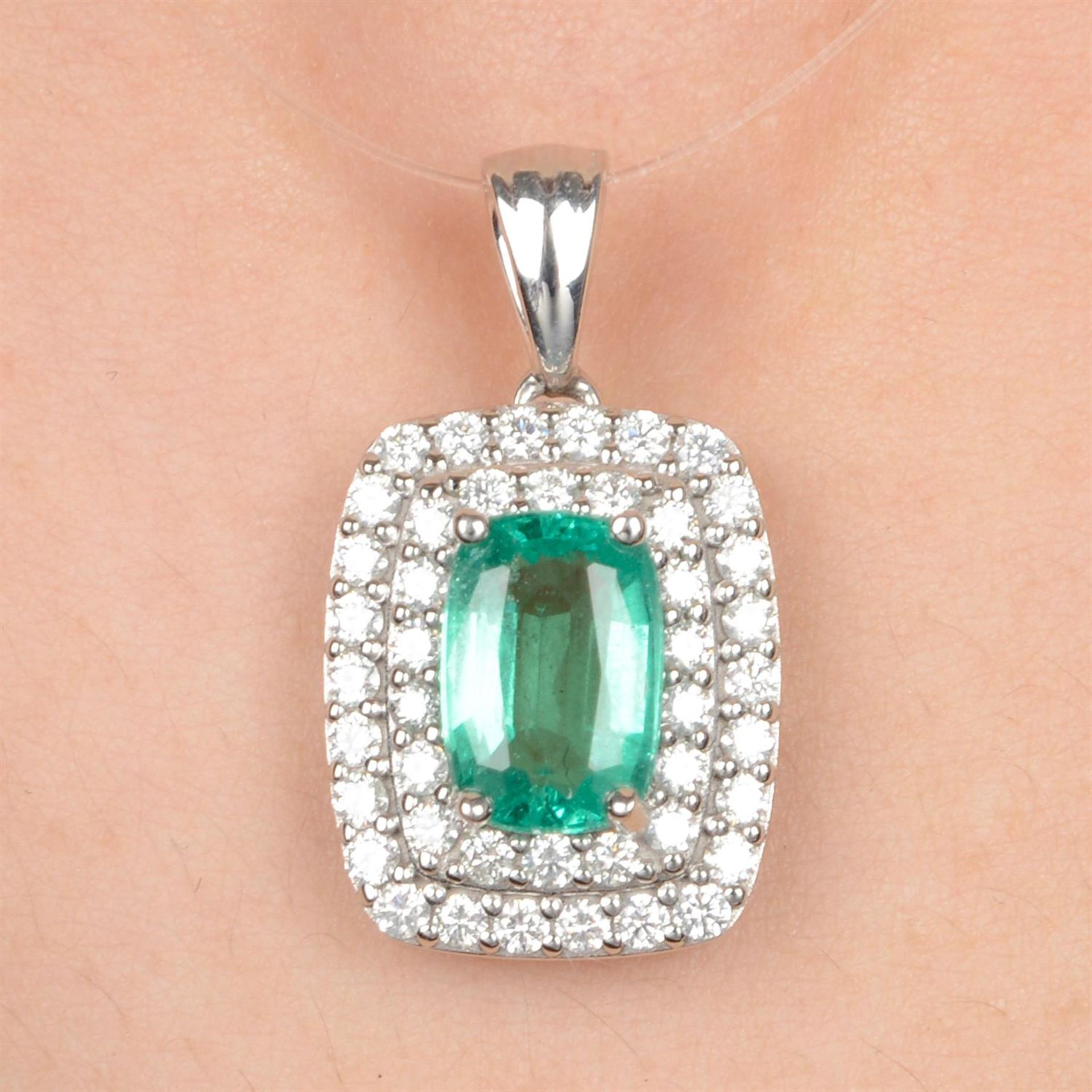 Emerald and diamond pendant - Image 4 of 4