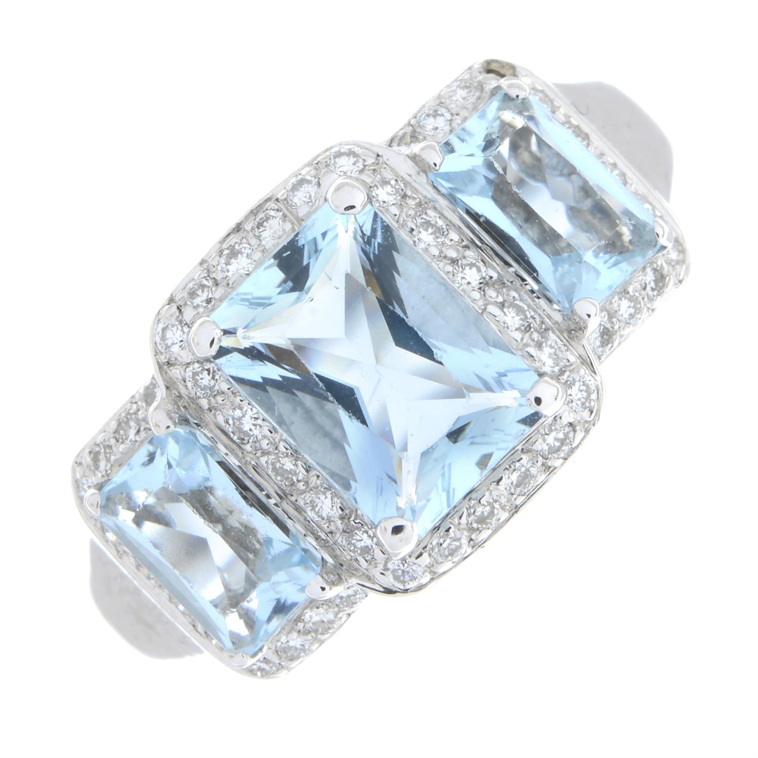 Aquamarine and diamond ring - Image 2 of 5