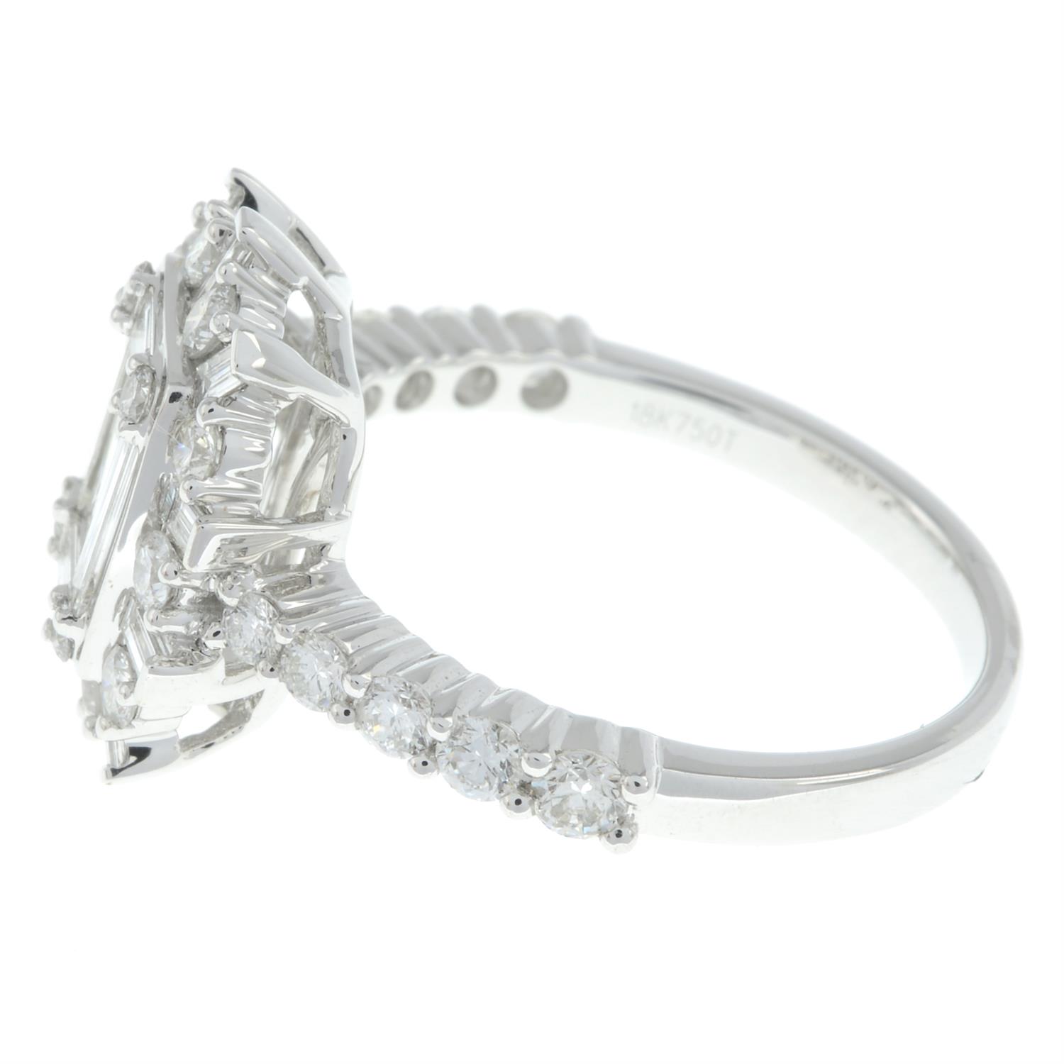 Diamond cluster ring - Image 4 of 6