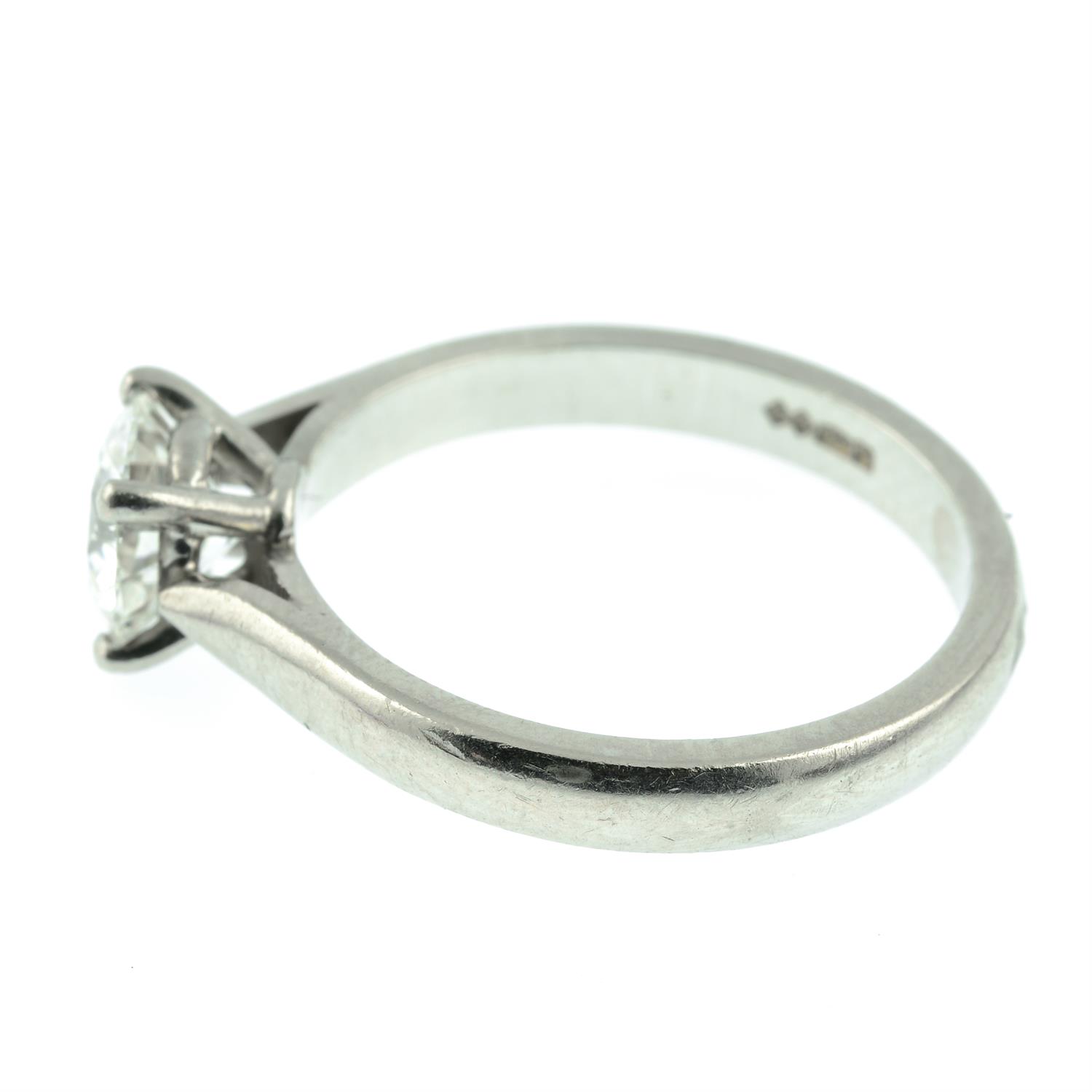 Platinum diamond single-stone ring - Image 3 of 7