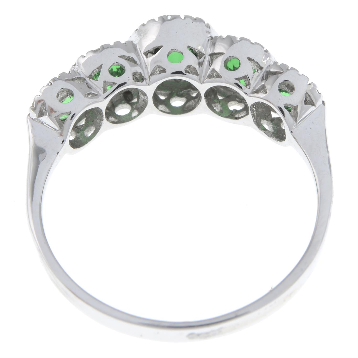 Tsavorite garnet and diamond ring - Image 3 of 5