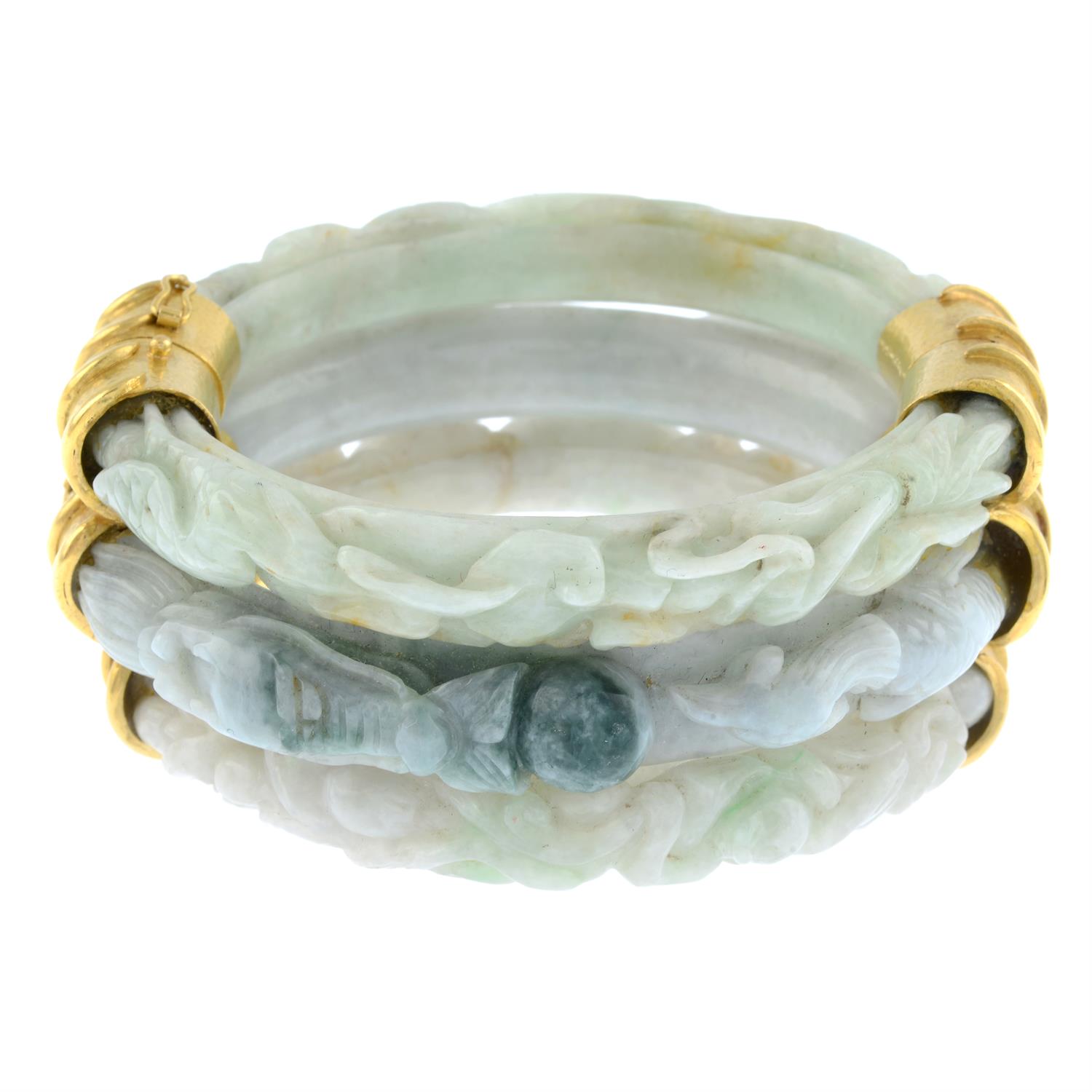 Carved jade bangle - Image 2 of 4