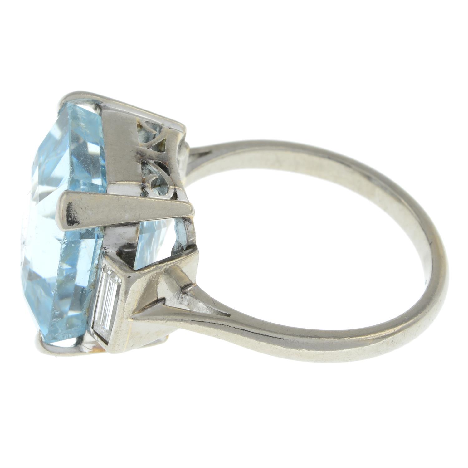 Aquamarine and diamond ring - Image 4 of 5