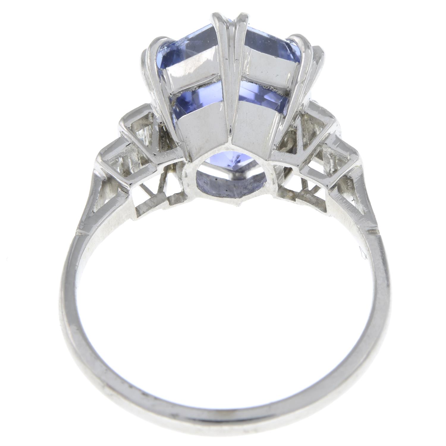 Sri Lankan sapphire and diamond ring - Image 3 of 4