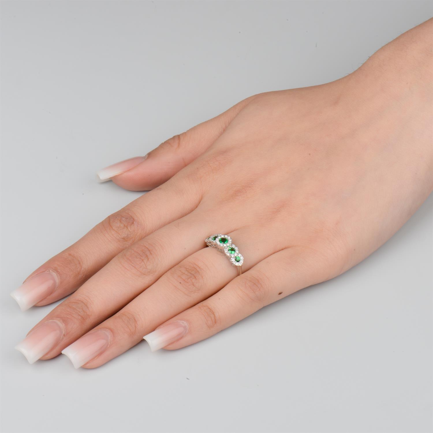 Tsavorite garnet and diamond ring - Image 5 of 5