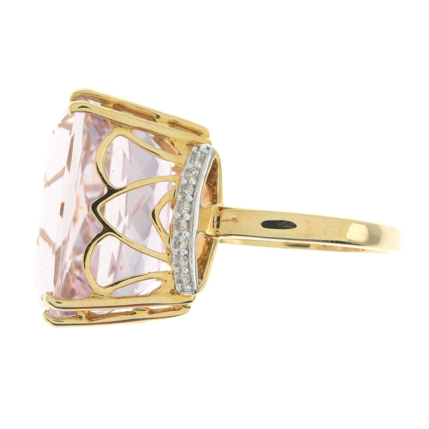 18ct gold kunzite and diamond ring - Image 4 of 5