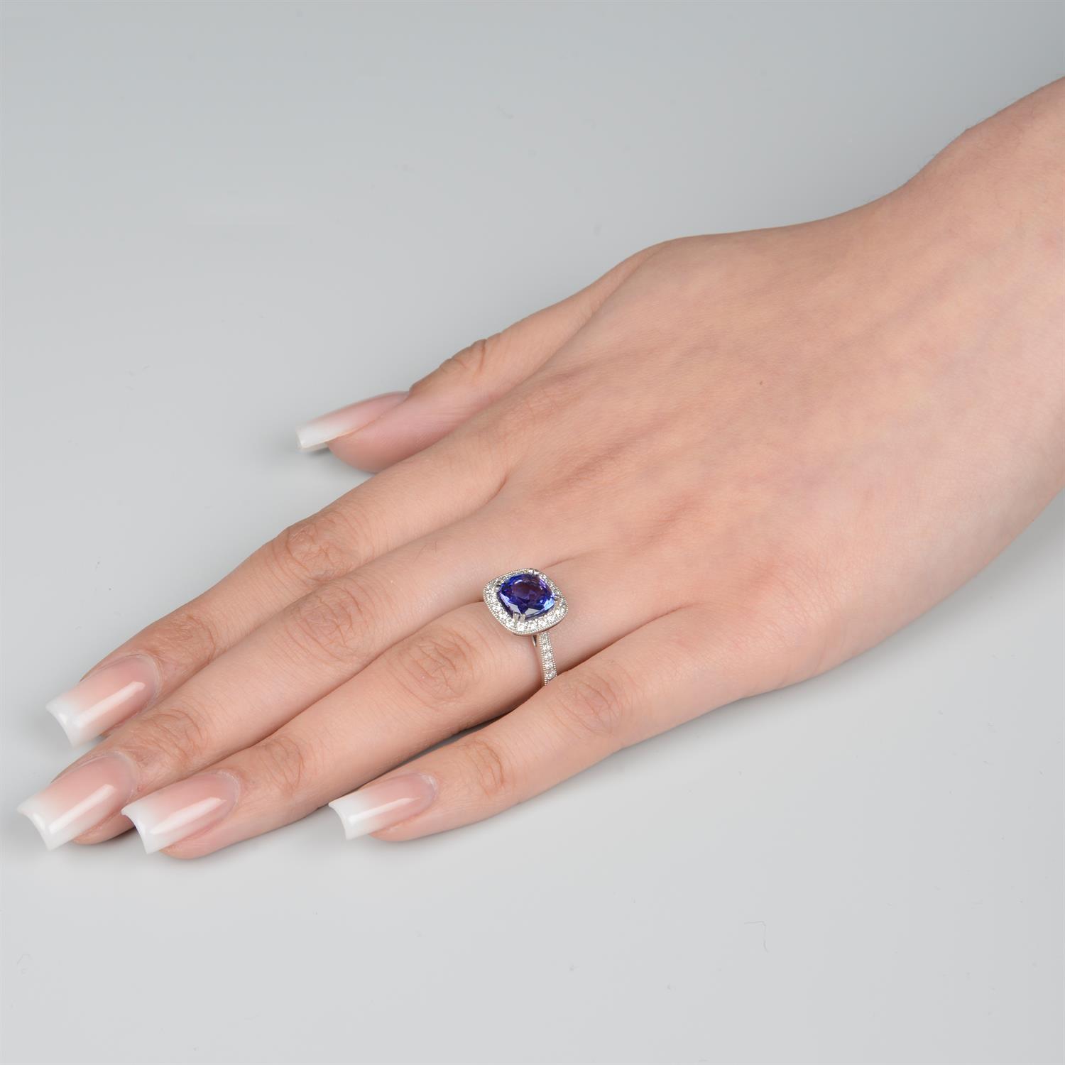 Platinum tanzanite and diamond ring - Bild 5 aus 5