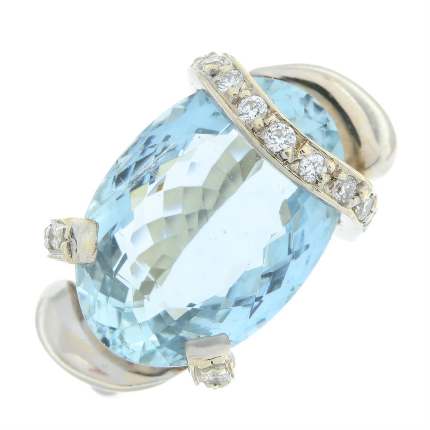 Aquamarine and diamond dress ring - Image 2 of 5